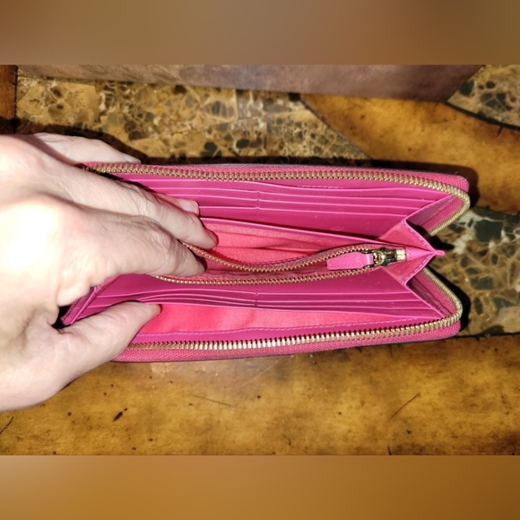 MCM long zip around wallet - Picture 7 of 8